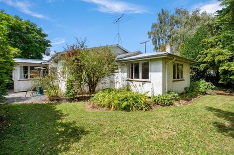 Photo of property in 16 Moore Street, Milton, 9220