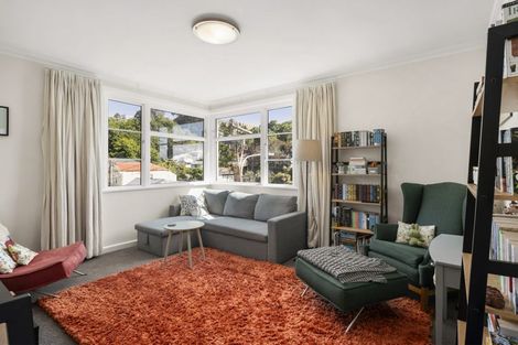 Photo of property in Winslow Apartments, 5/2 Ohiro Road, Aro Valley, Wellington, 6021