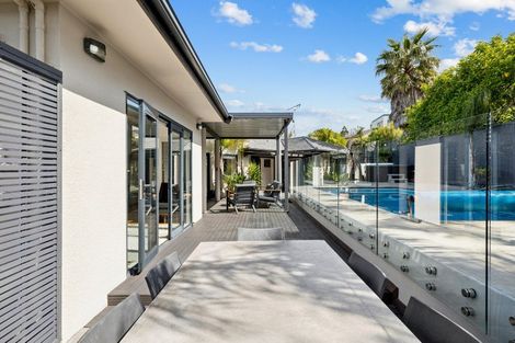 Photo of property in 5 Caversham Drive, Torbay, Auckland, 0630