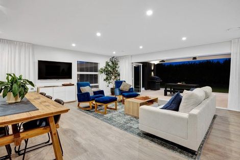 Photo of property in 423 Cardiff Road, Pembroke, Stratford, 4391