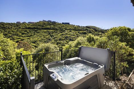 Photo of property in 1 Makomako Road, Brooklyn, Wellington, 6021