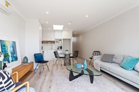 Photo of property in 15 Periko Way, Takanini, 2112