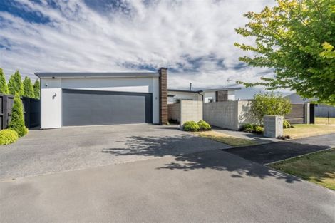 Photo of property in 9 Crown Close, Prebbleton, 7604