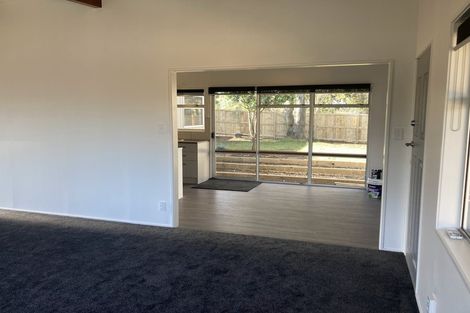 Photo of property in 52 Cascades Road, Pakuranga Heights, Auckland, 2010