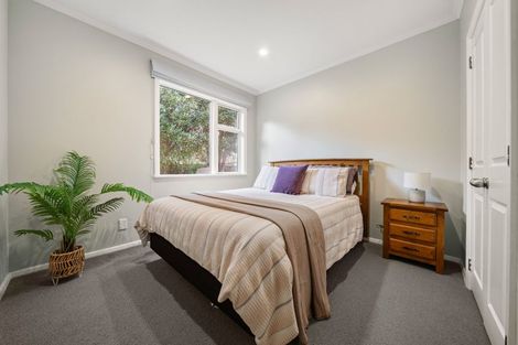 Photo of property in 3 Heretaunga Square, Silverstream, Upper Hutt, 5019