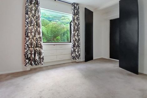 Photo of property in 9 Saddleback Rise, Murrays Bay, Auckland, 0630