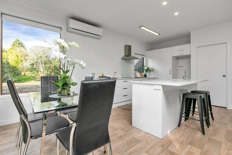 Photo of property in 192 Henderson Valley Road, Henderson, Auckland, 0612