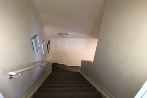 Photo of property in 6a Sunward Rise, Glenfield, Auckland, 0629