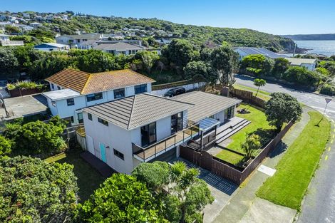 Photo of property in 2 Te Pene Avenue, Titahi Bay, Porirua, 5022