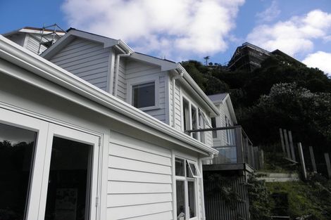 Photo of property in 45 Garden Road, Northland, Wellington, 6012