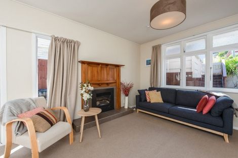 Photo of property in 87 Parkvale Road, Karori, Wellington, 6012