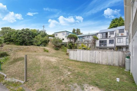 Photo of property in 35 Hindmarsh Street, Johnsonville, Wellington, 6037