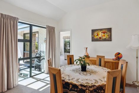 Photo of property in 4 Maple Lane, Waikanae, 5036