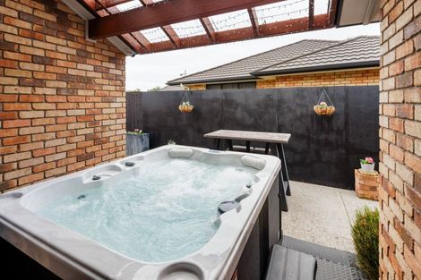 Photo of property in 58 Palliser Drive, Huntington, Hamilton, 3210