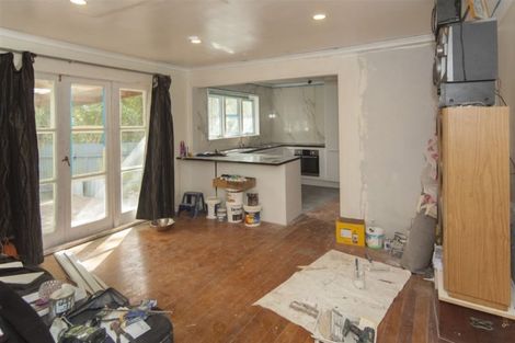Photo of property in 110 Lynwood Road, New Lynn, Auckland, 0600