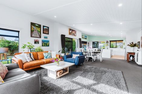 Photo of property in 10 Windsor Street, Richmond Heights, Taupo, 3330