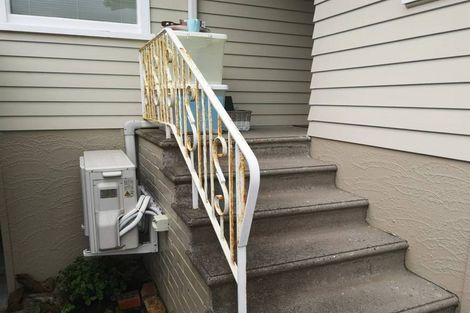 Photo of property in 22 Kaikoura Street, Henderson, Auckland, 0612