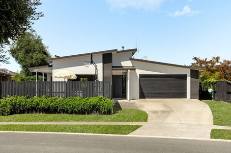 Photo of property in 17 Sarah Place, Papamoa Beach, Papamoa, 3118