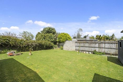 Photo of property in 20 Peachgrove Road, Te Atatu Peninsula, Auckland, 0610