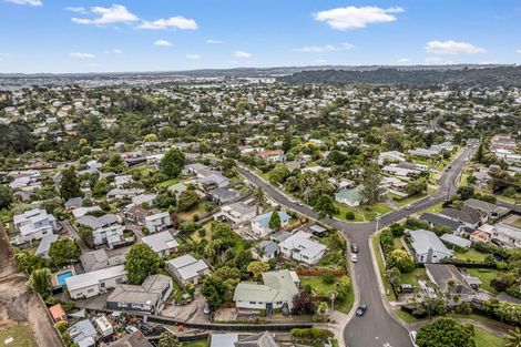 Photo of property in 10 Mackwood Place, Birkdale, Auckland, 0626