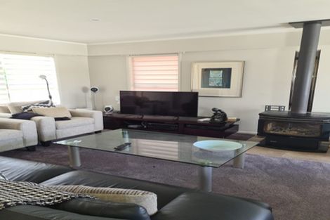Photo of property in 1/5 Gulf View Road, Murrays Bay, Auckland, 0630