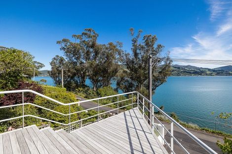 Photo of property in 34 Marine Parade, Macandrew Bay, Dunedin, 9014