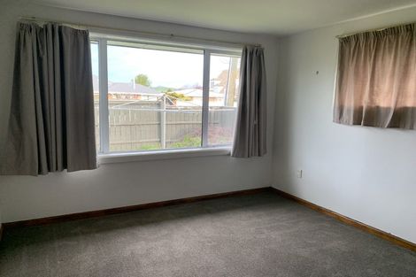 Photo of property in 105 Memorial Avenue, Burnside, Christchurch, 8053