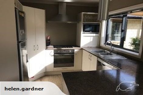 Photo of property in 15 Paradise Place, Lake Hawea, Wanaka, 9382