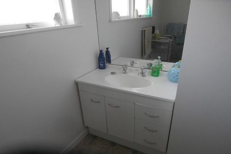 Photo of property in 17 Russell Avenue, Pukekohe, 2120