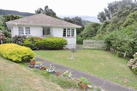 Photo of property in 31 Lyndhurst Road, Tawa, Wellington, 5028