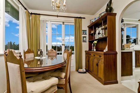 Photo of property in 13 Kennedy Avenue, Forrest Hill, Auckland, 0620