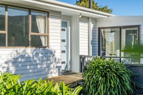 Photo of property in 11 Roband Crescent, Brown Owl, Upper Hutt, 5018