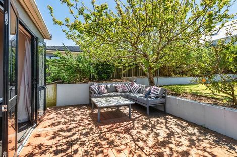 Photo of property in 49 Paynters Avenue, Strandon, New Plymouth, 4312