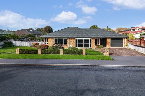 Photo of property in 41 Dalgliesh Avenue, Forest Lake, Hamilton, 3200