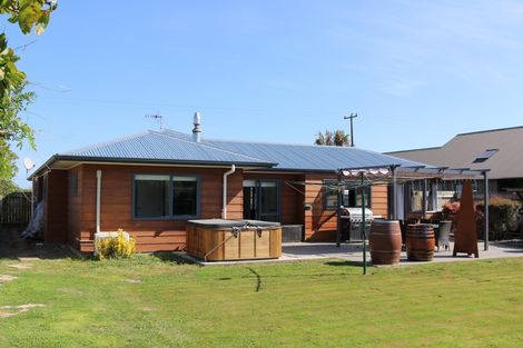 Photo of property in 35 Sherwill Street, Feilding, 4702