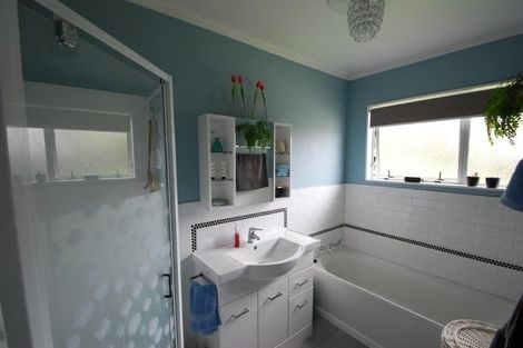 Photo of property in 18 Yarrow Place, Papakowhai, Porirua, 5024