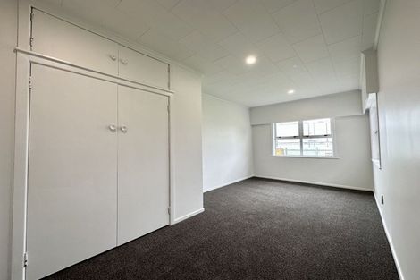 Photo of property in 18 Cambridge Terrace, Papatoetoe, Auckland, 2025