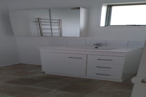 Photo of property in 528 Whangaparaoa Road, Stanmore Bay, Whangaparaoa, 0932