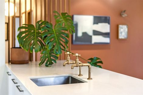 Photo of property in 10 Taioma Crescent, Te Atatu Peninsula, Auckland, 0610