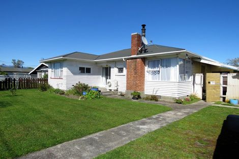 Photo of property in 8 Derby Street, Westport, 7825