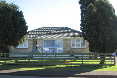 Photo of property in 6 Kerry Place, Papakura, 2110