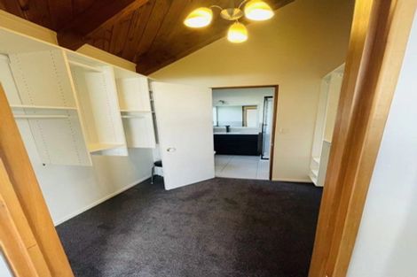 Photo of property in 1/85 Ocean View Road, Hillcrest, Auckland, 0627