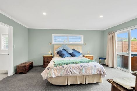 Photo of property in 21 Catchpole Place, Woodend, 7610