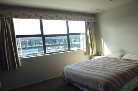 Photo of property in Petone Dental Centre, 374 Jackson Street, Petone, Lower Hutt, 5012