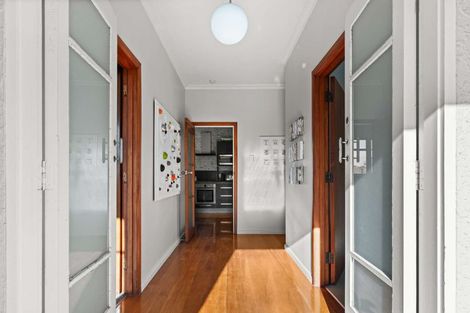 Photo of property in 236 Kennedy Road, Onekawa, Napier, 4110
