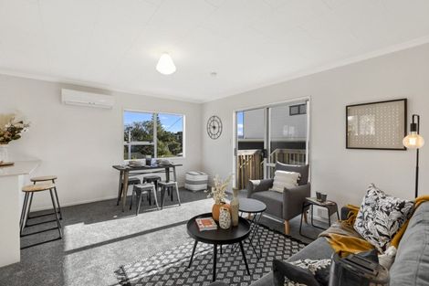 Photo of property in 25 Tawa Road, Te Atatu Peninsula, Auckland, 0610