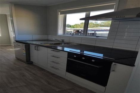 Photo of property in 18 Mcshane Street, Pukekohe, 2120