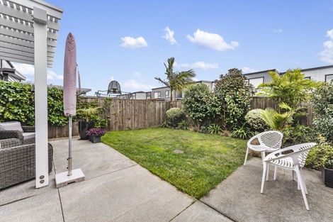 Photo of property in 13 Ian Morrison Road, Hobsonville, Auckland, 0616