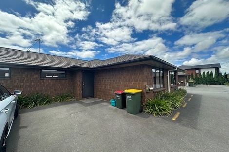 Photo of property in 108u3 Old Farm Road, Hamilton East, Hamilton, 3216