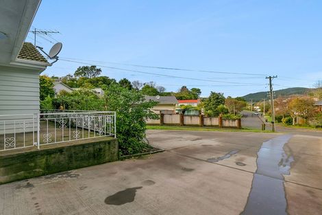 Photo of property in 46 Kiwi Crescent, Tawa, Wellington, 5028